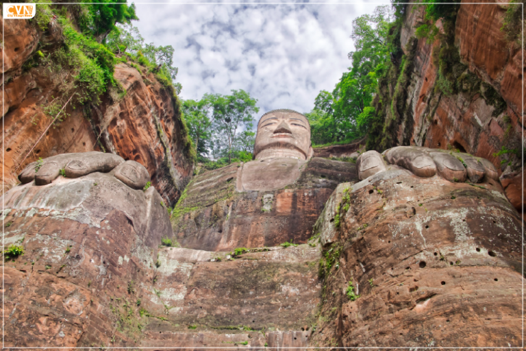 Leshan Giant Buddha Go Awe-Struck