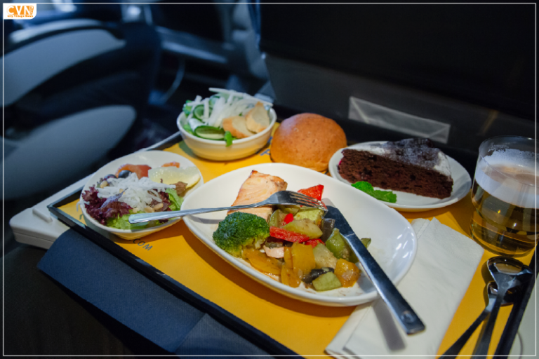 american airlines buy on board menu